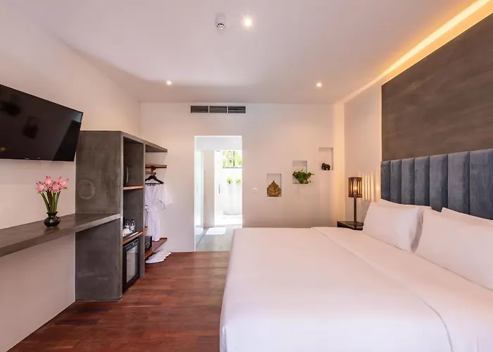 Palace & Siem Reap