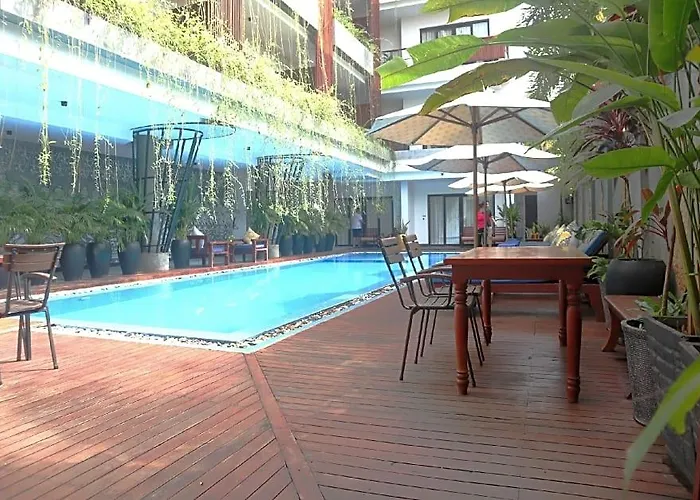 Palace & Siem Reap