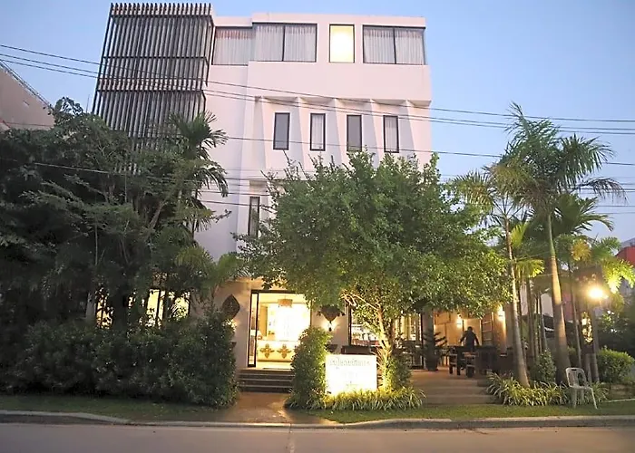 Palace & Hotel