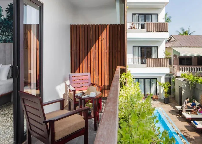 Palace & 4* Siem Reap